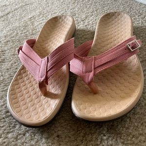 Vionic INSPIRED flip flop sandals